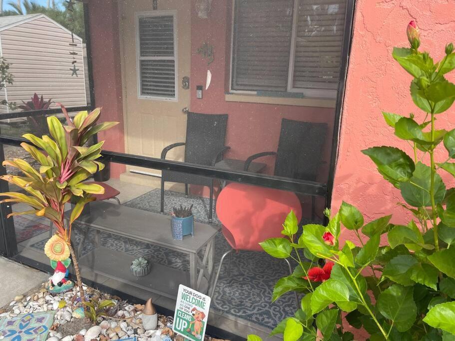 דירות פורט מאיירס Tiki Retreat מראה חיצוני תמונה